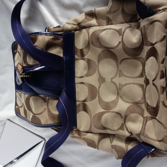 COACH Signature Stripe backpack navy/khaki like new F21928 with bonus wallet - Picture 14 of 16